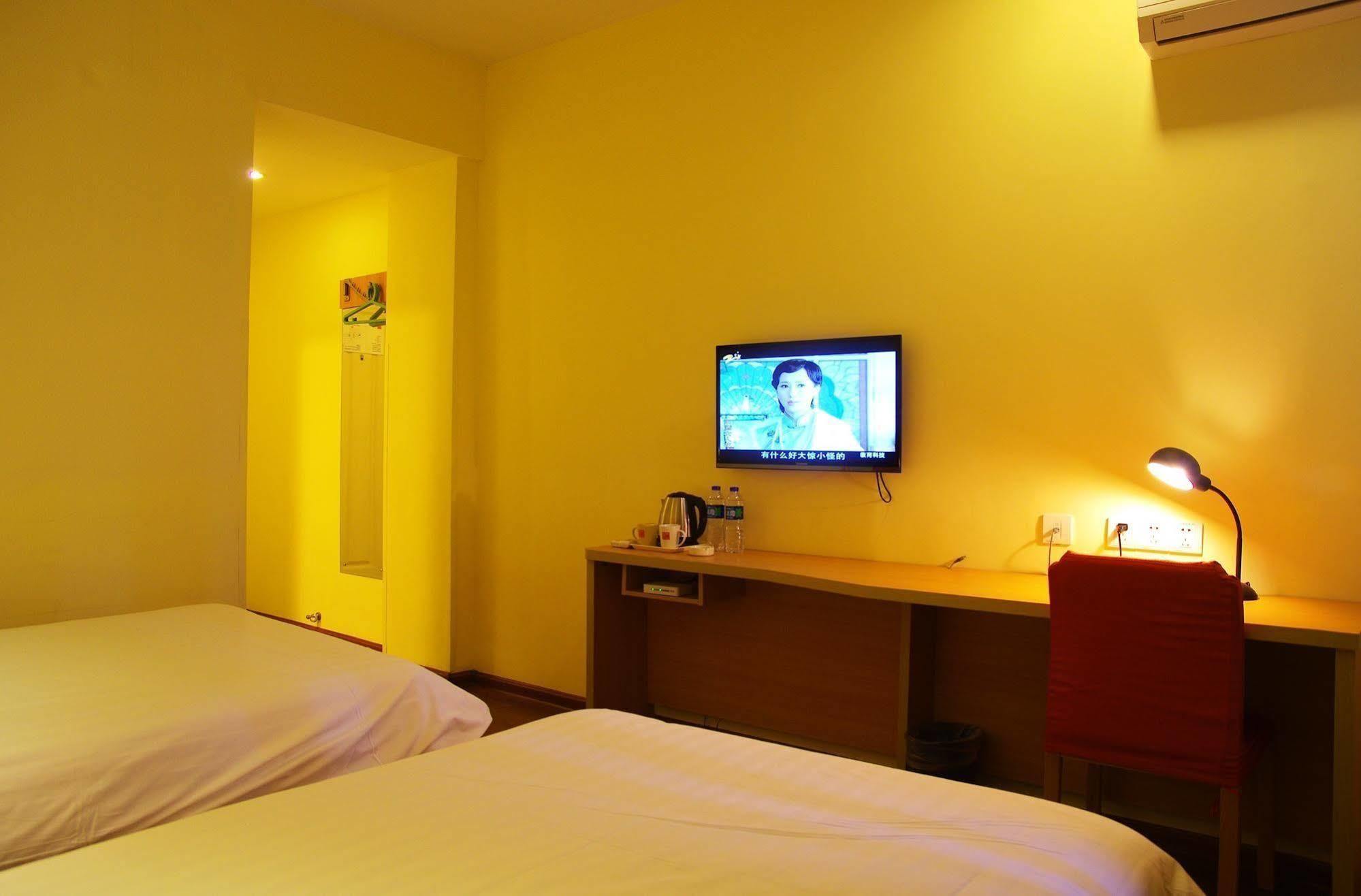 Home Inn Jiaxing Exterior foto